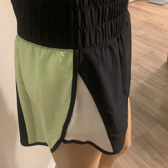 Avia Running Shorts, size L (12-14) Black/Flourescent Green - Picture 4 of 10